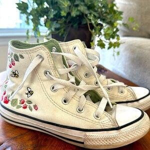 Converse Little Girl High tops with Bees size 13.